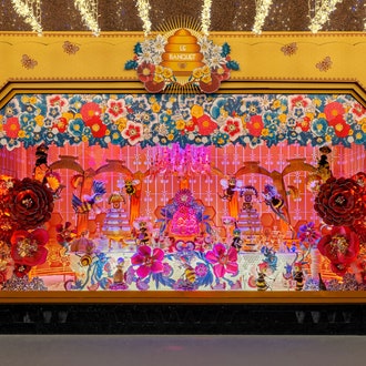Window shopping: самые красивые рождественские витрины 2019 года