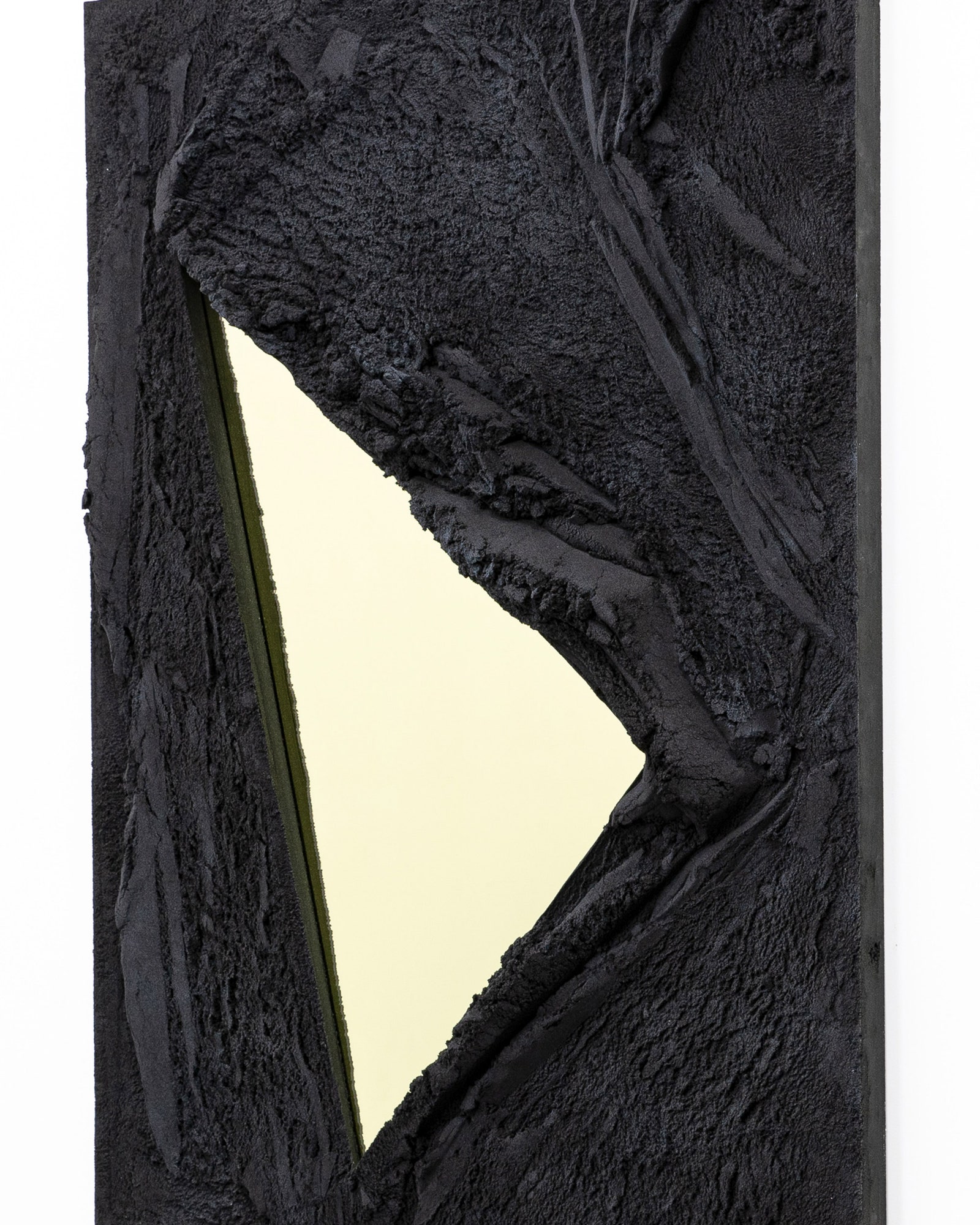 Зеркала в вулканических рамах от Фернандо Мастранджело