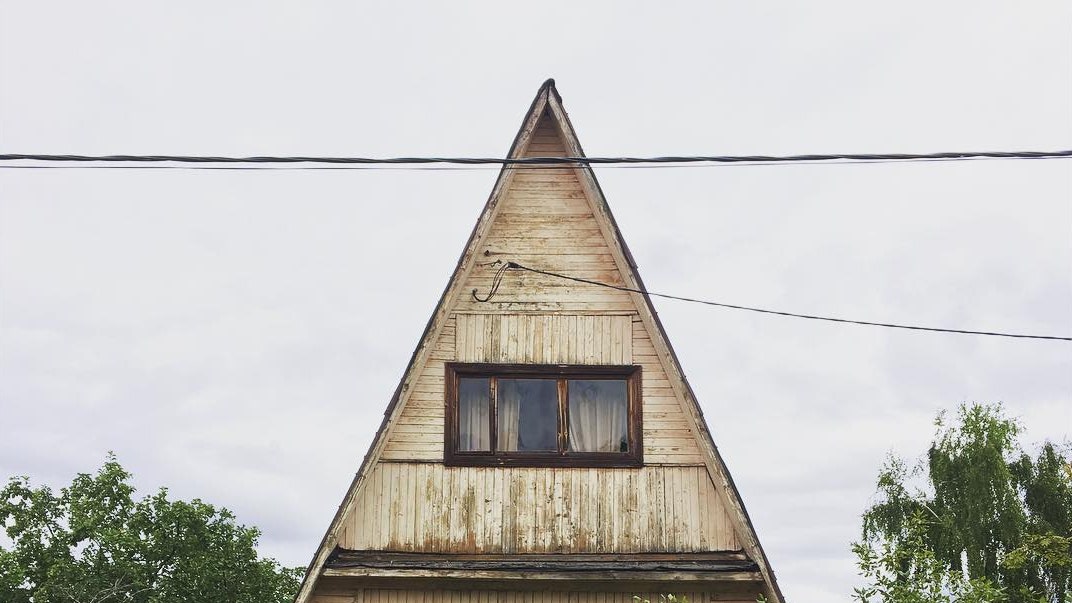 Инстаграм дня вернакулярные дома в российских дачных поселках