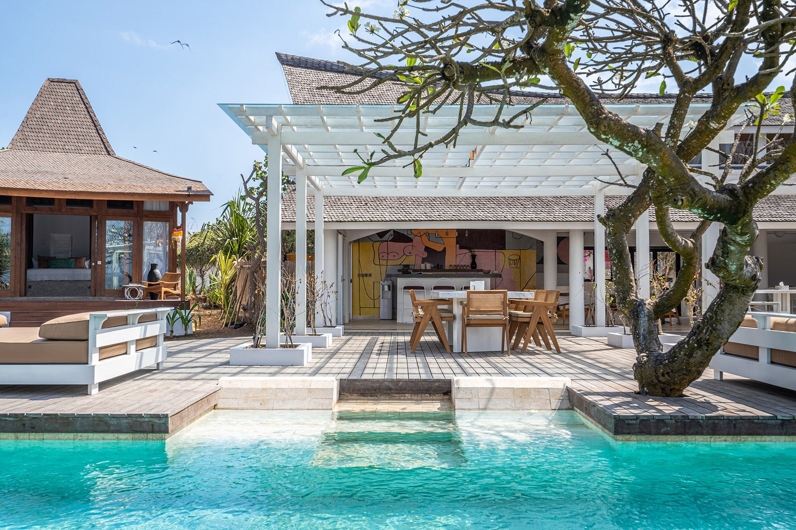 Артистичная гостиничная резиденция на Бали