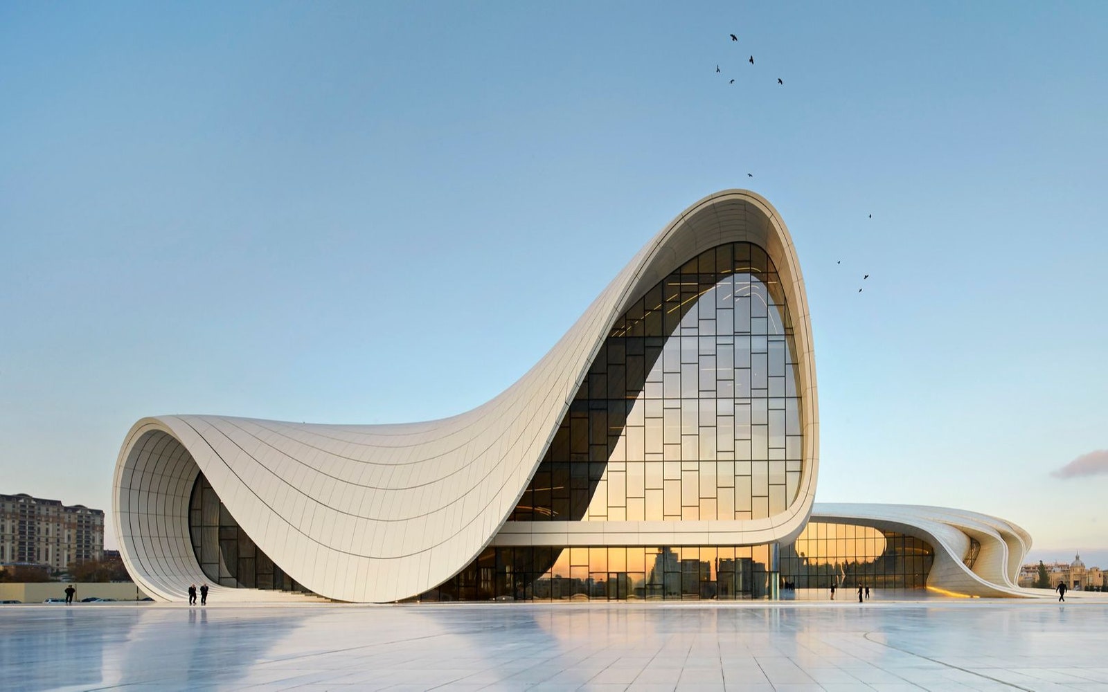 Заха Хадид история жизни и 11 лучших проектов легендарного архитектора
