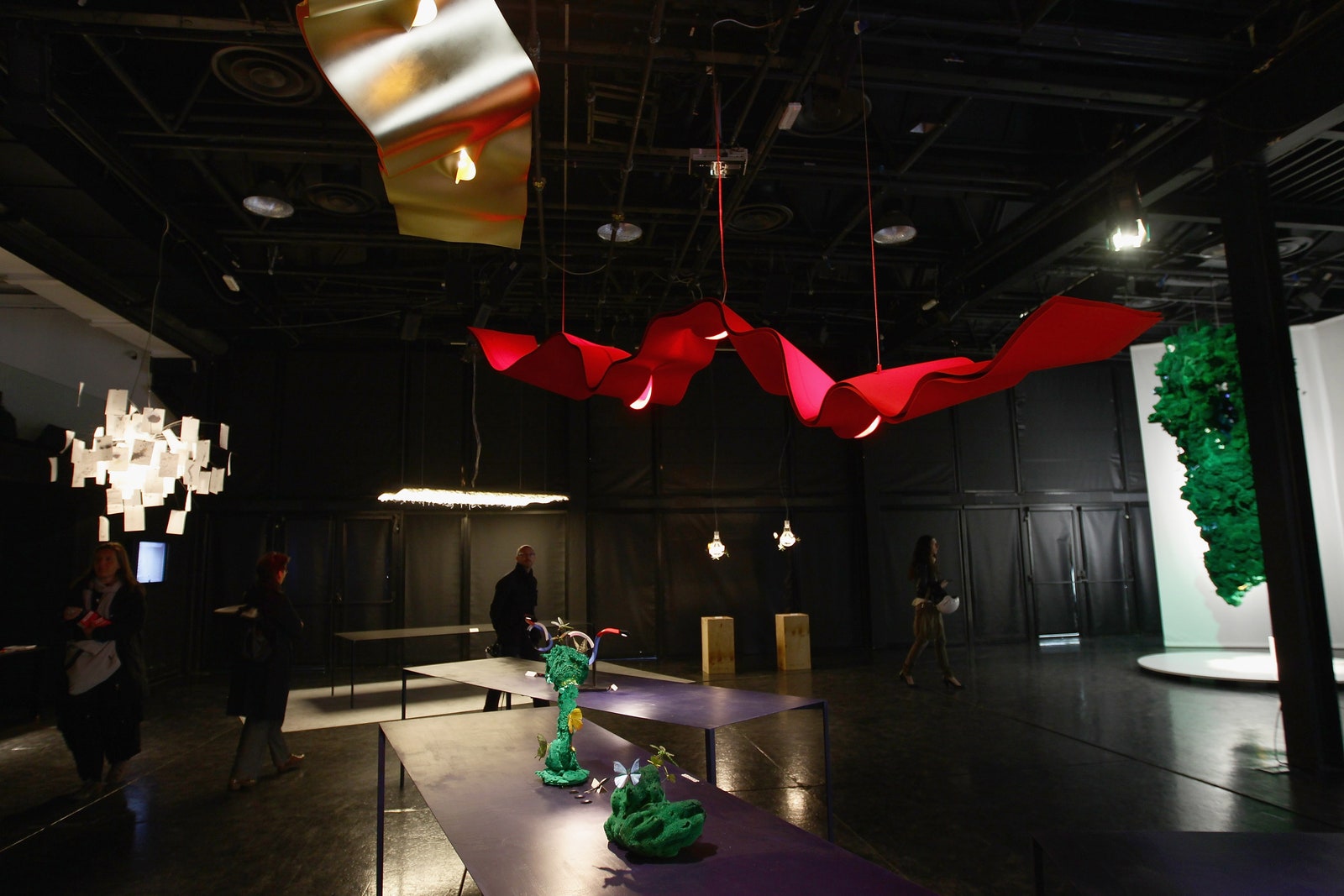 Работа Инго Маурера на выставке Milan Design Week 2011.