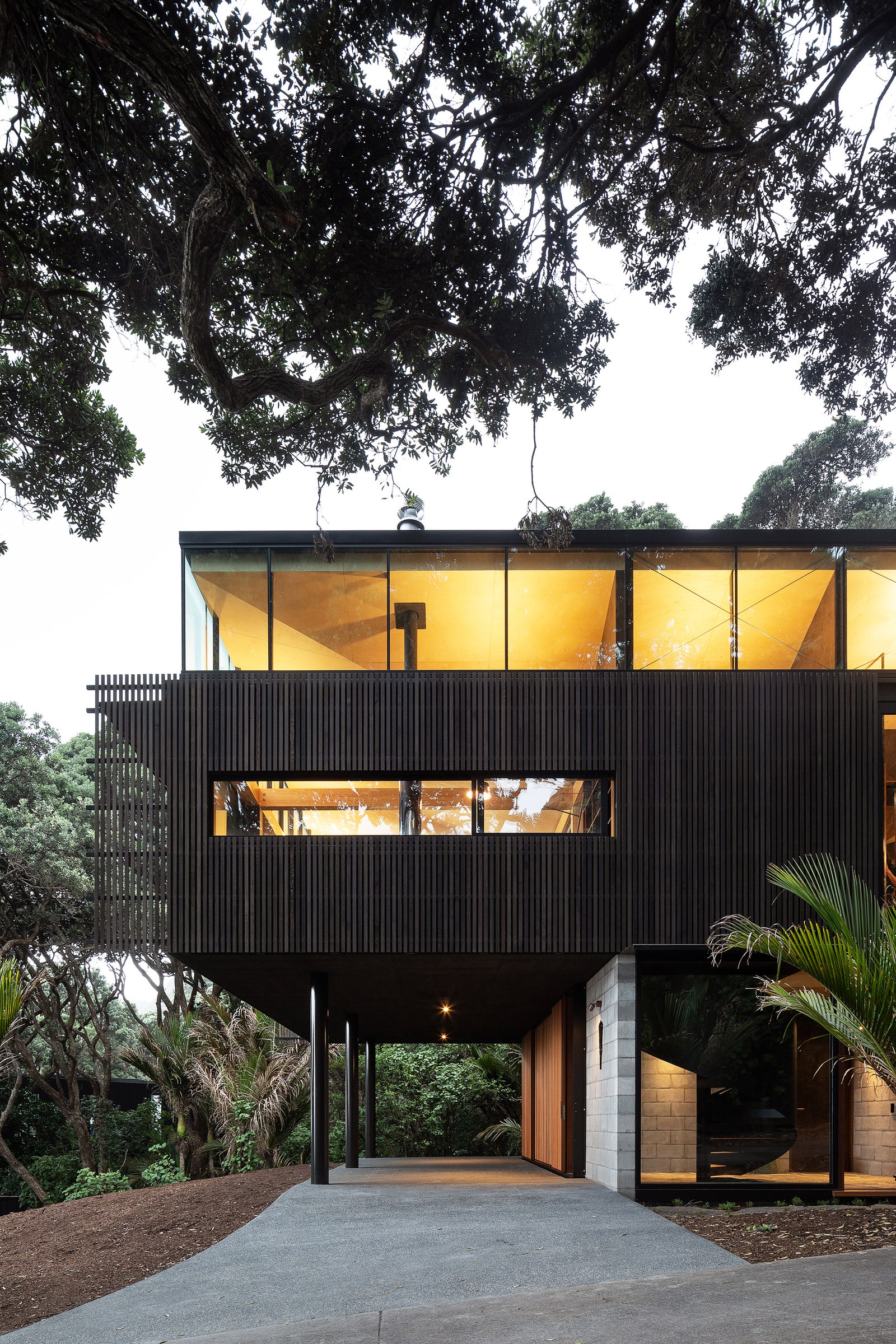 Пляжный дом в Новой Зеландии по проекту Herbst Architects