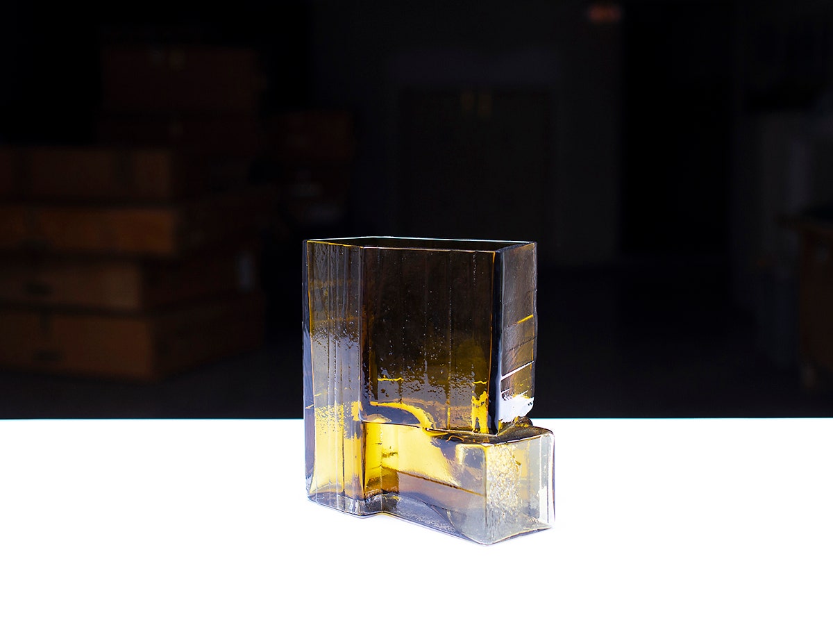 Бруталистские вазы Джоны Такаги по мотивам архитектуры Ле Корбюзье