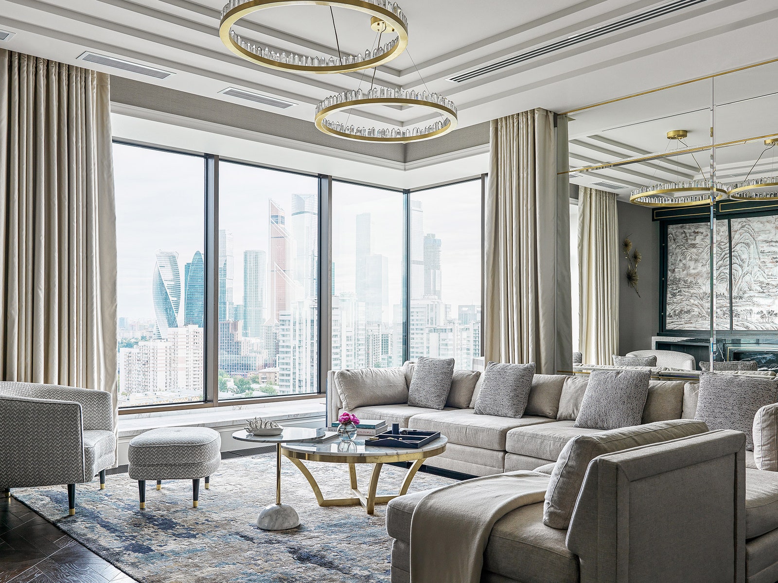 Квартира в стиле современной британской классики, 260 м²