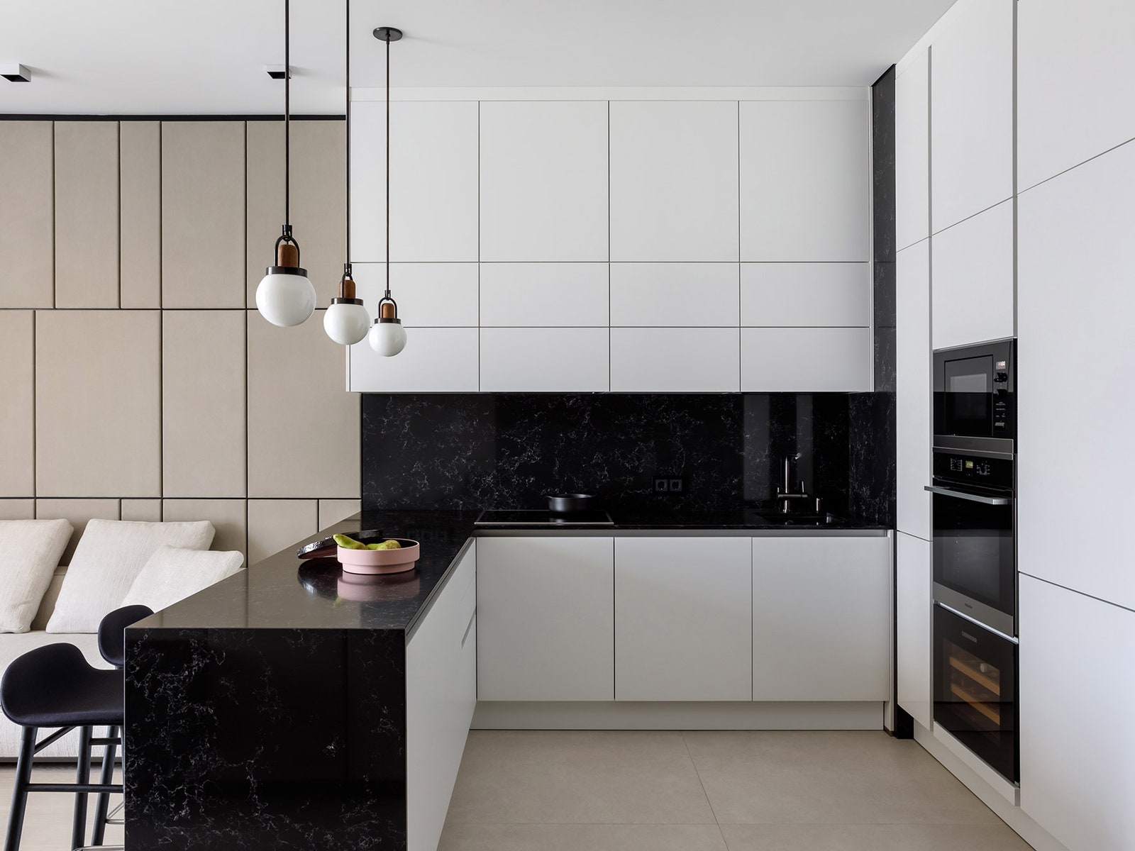 Квартира в сдержанных тонах в Москве, 88 м²
