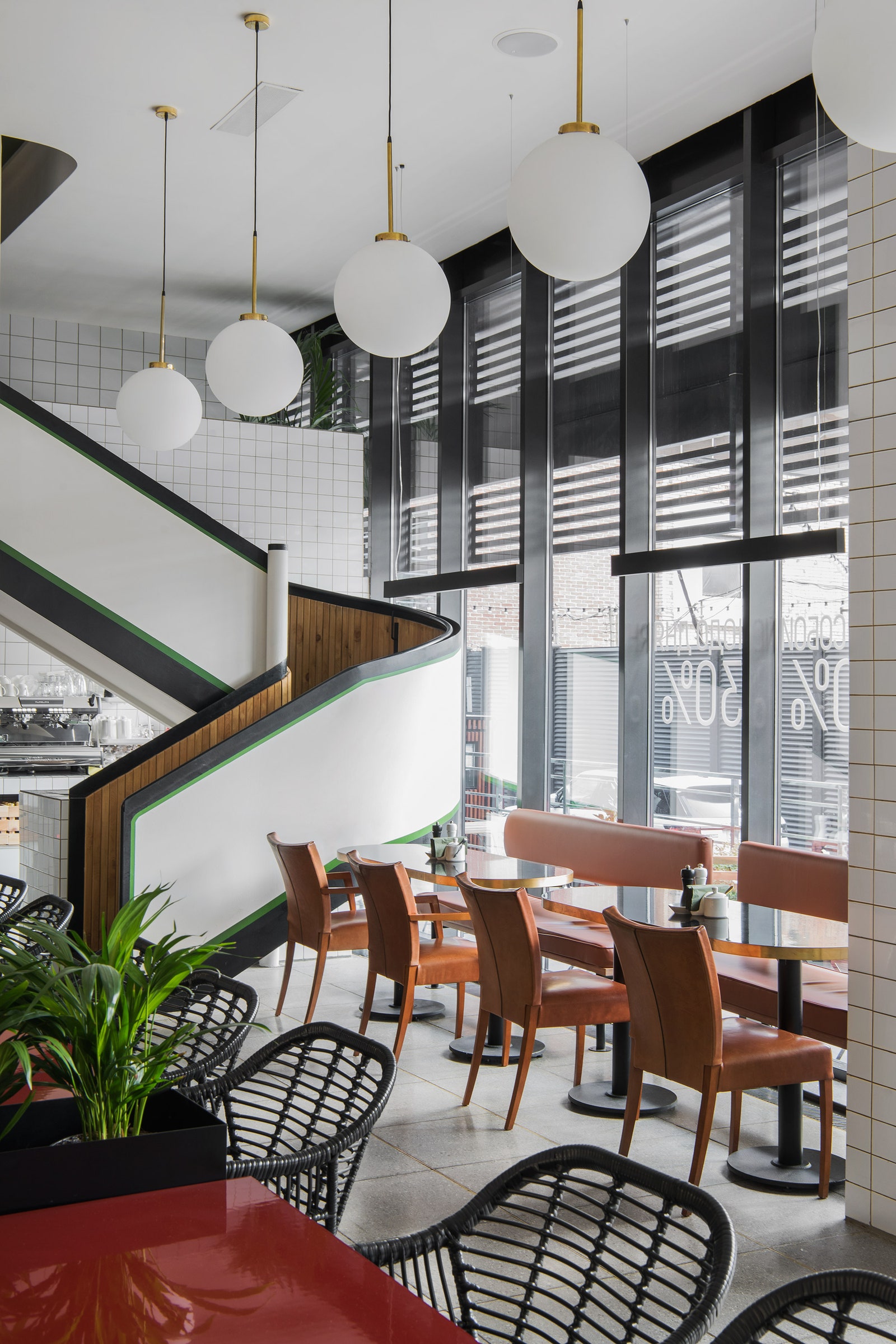 Московское кафе Caf 359 вдохновленное интерьерами флорентийского вокзала