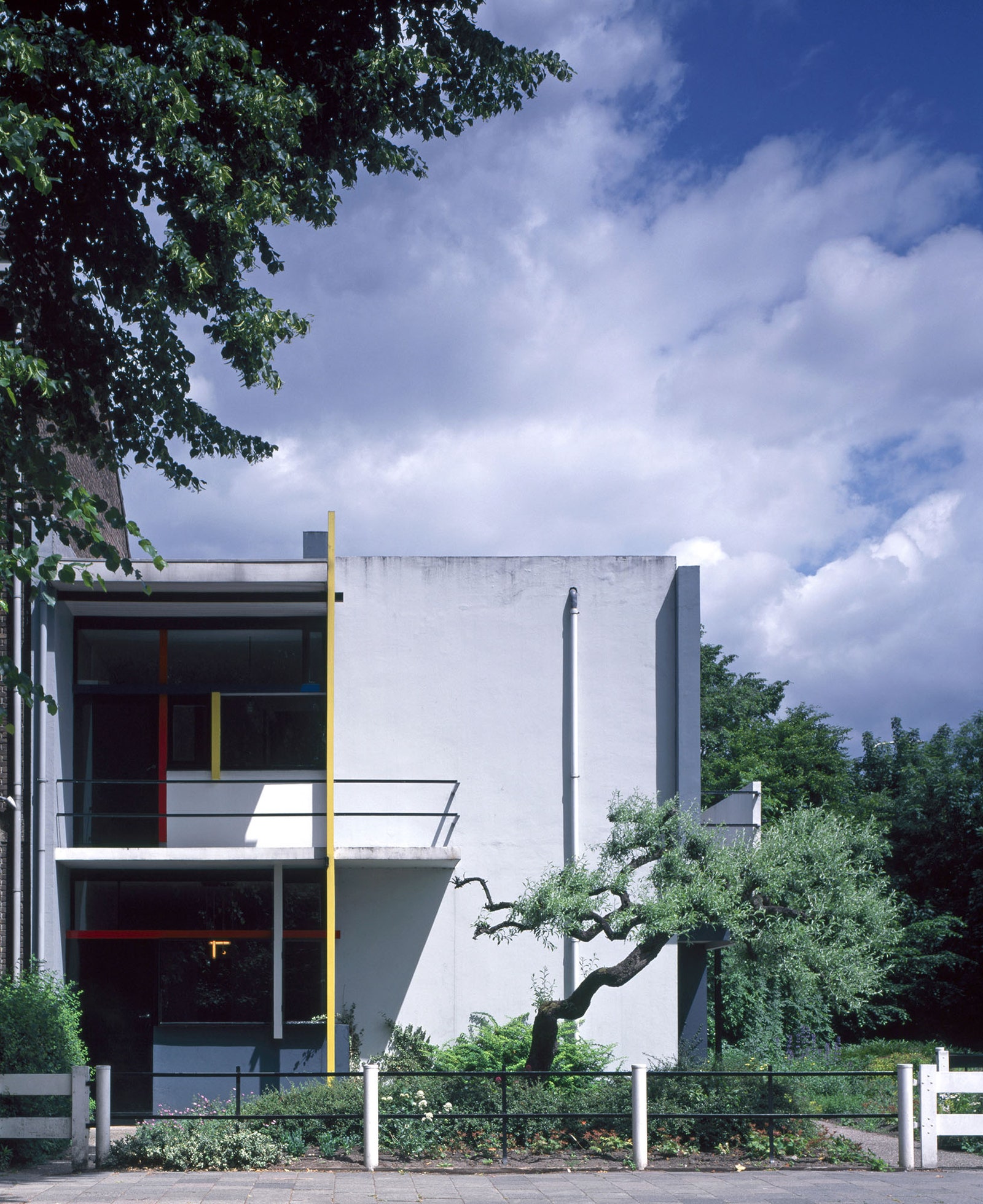 Дом Шрёдер в Утрехте по проекту Геррита Ритвельда.