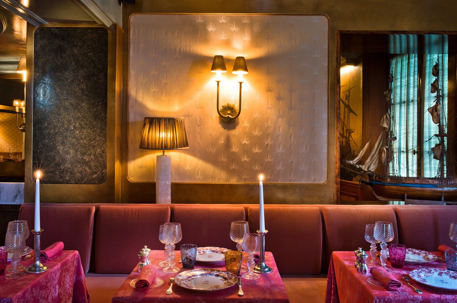 Легендарный парижский ресторан Laprouse открылся после реставрации