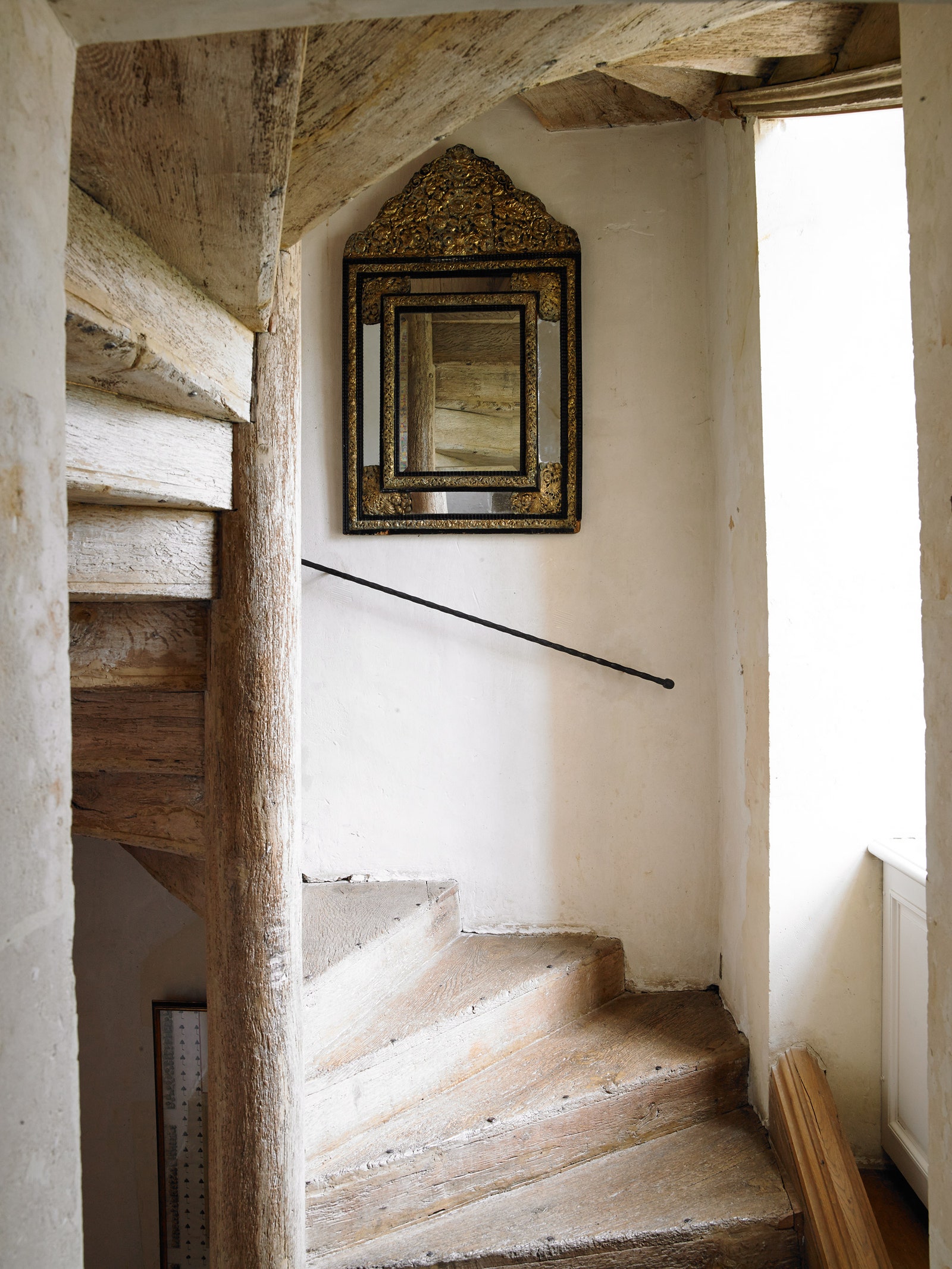 Старинная лестница в поместье.