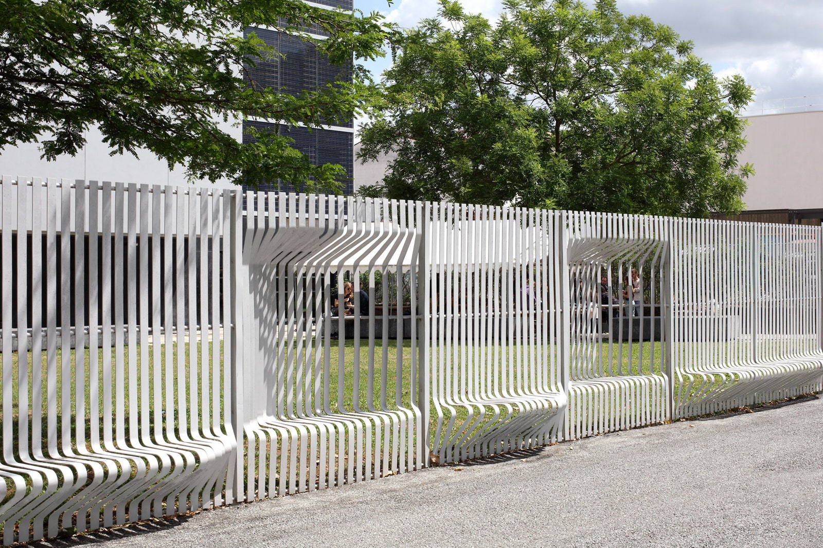 Многофункциональный забор от Оливье Вадро