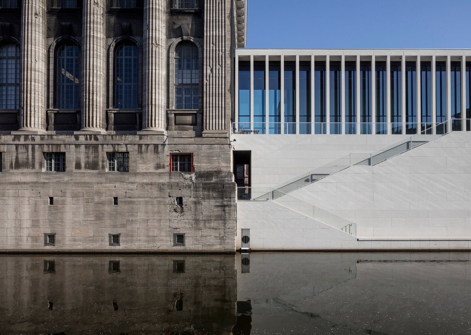 В Берлине открылась Галерея Джеймса Симона по проекту Дэвида Чипперфилда