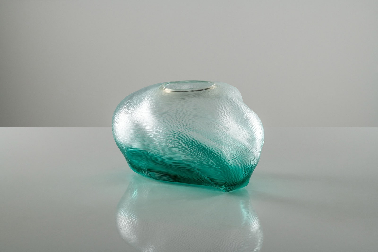 Новые коллекции стеклянной посуды Микелы Каттай для Venini
