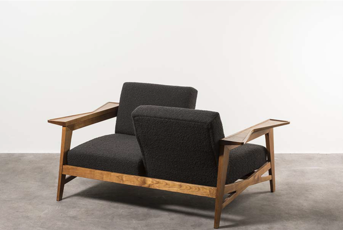 Двухместный диван со свободной ориентацией сидений дизайн BBPR. 1947. Галерея Nilufar.