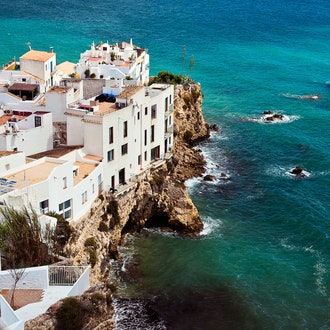 Куда поехать в отпуск: 10 живописных прибрежных городов Испании