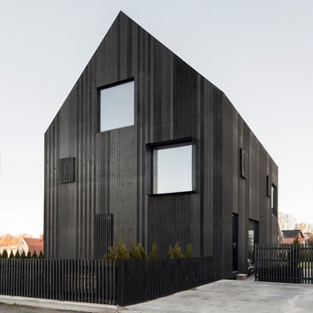 Черный дом в Швеции