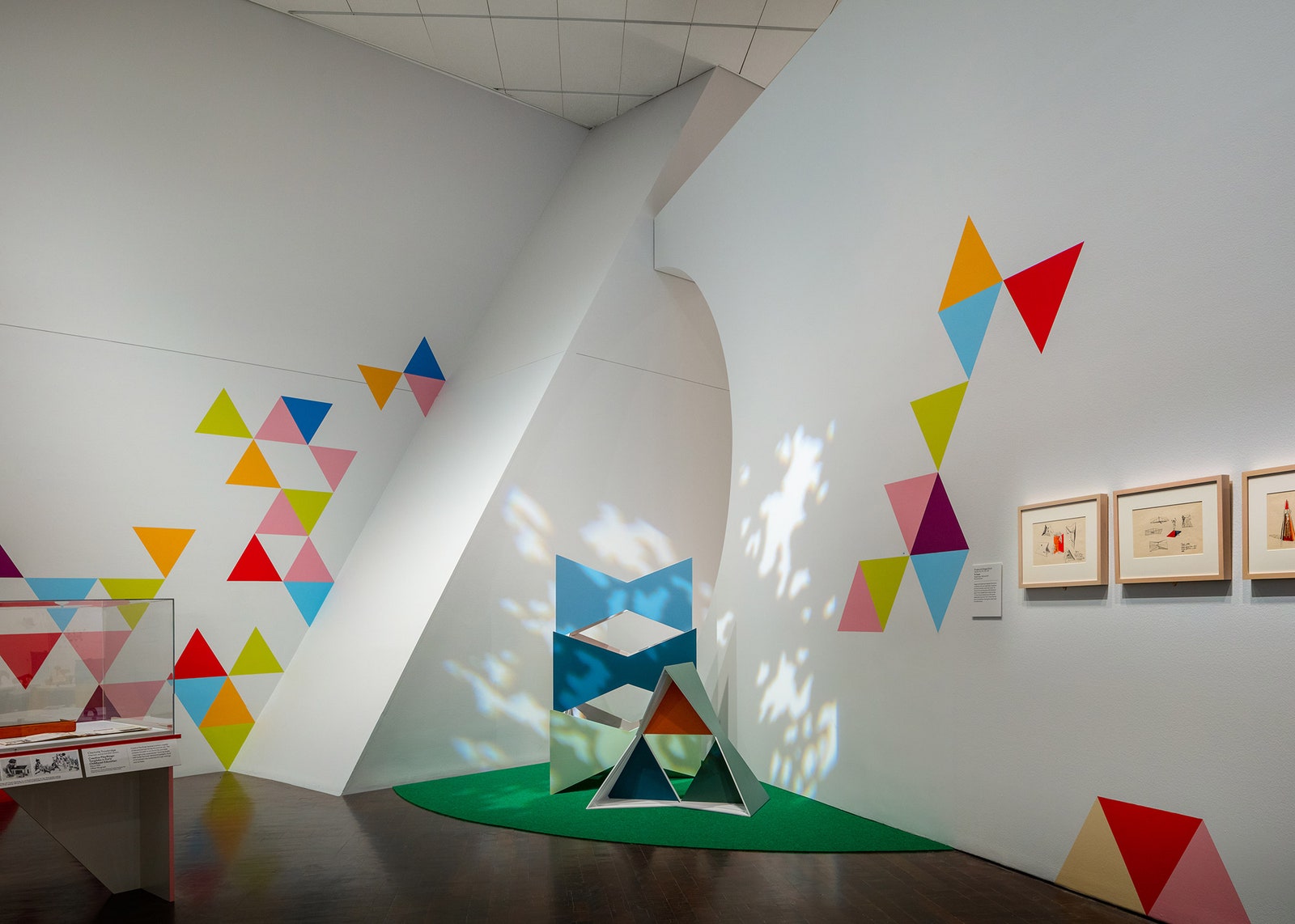 Выставка Serious Play Design in Midcentury America в Денвере