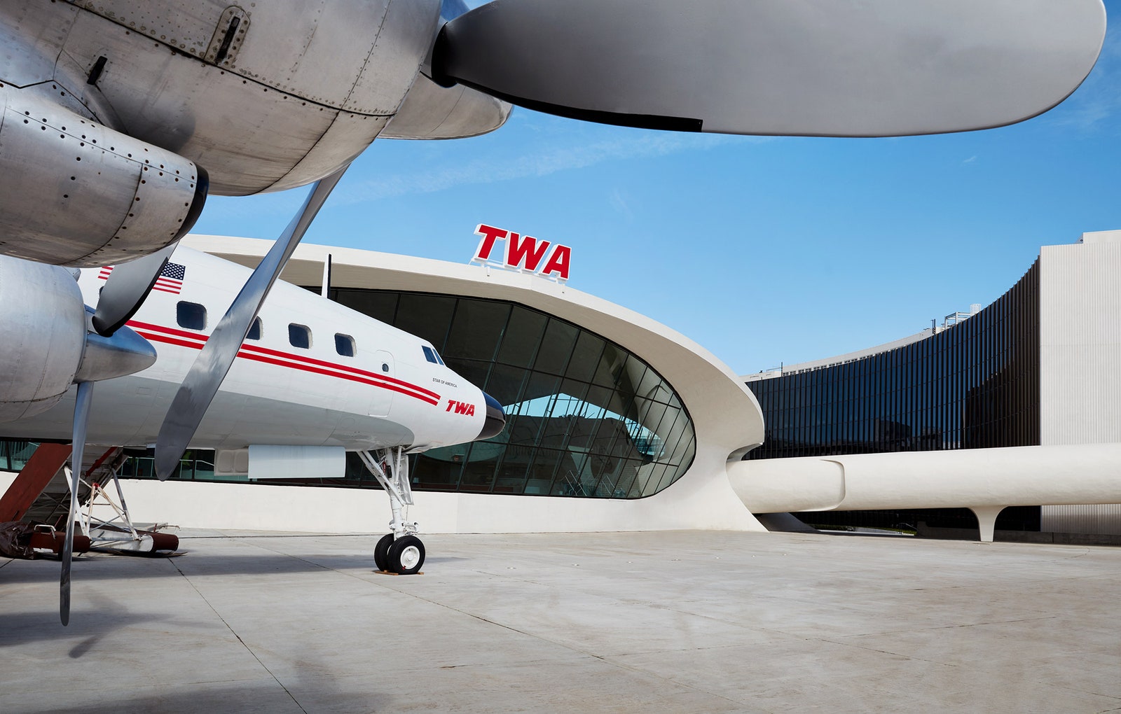 Открытие TWA Hotel в бывшем авиатерминале Ээро Сааринена