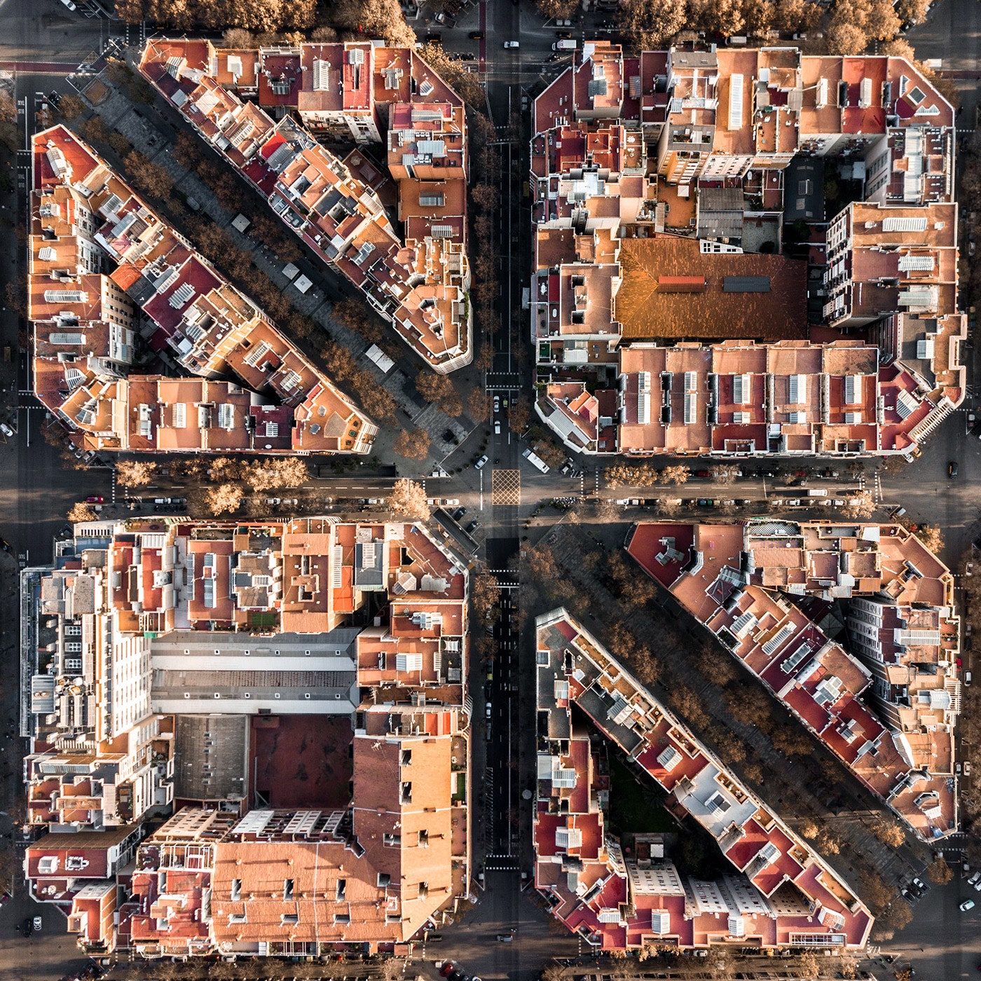 Архитектура Каталонии в фотографиях с дрона