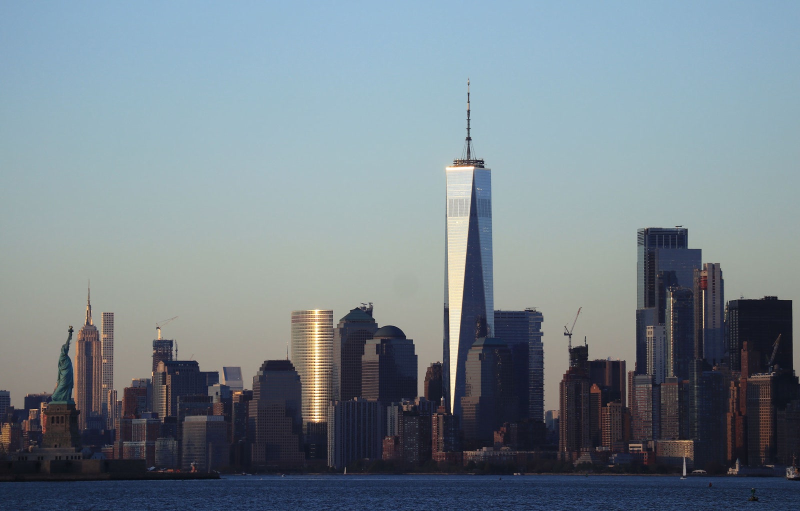 Всемирный торговый центр 1 или Freedom Tower. Построен на месте башенблизнецов.