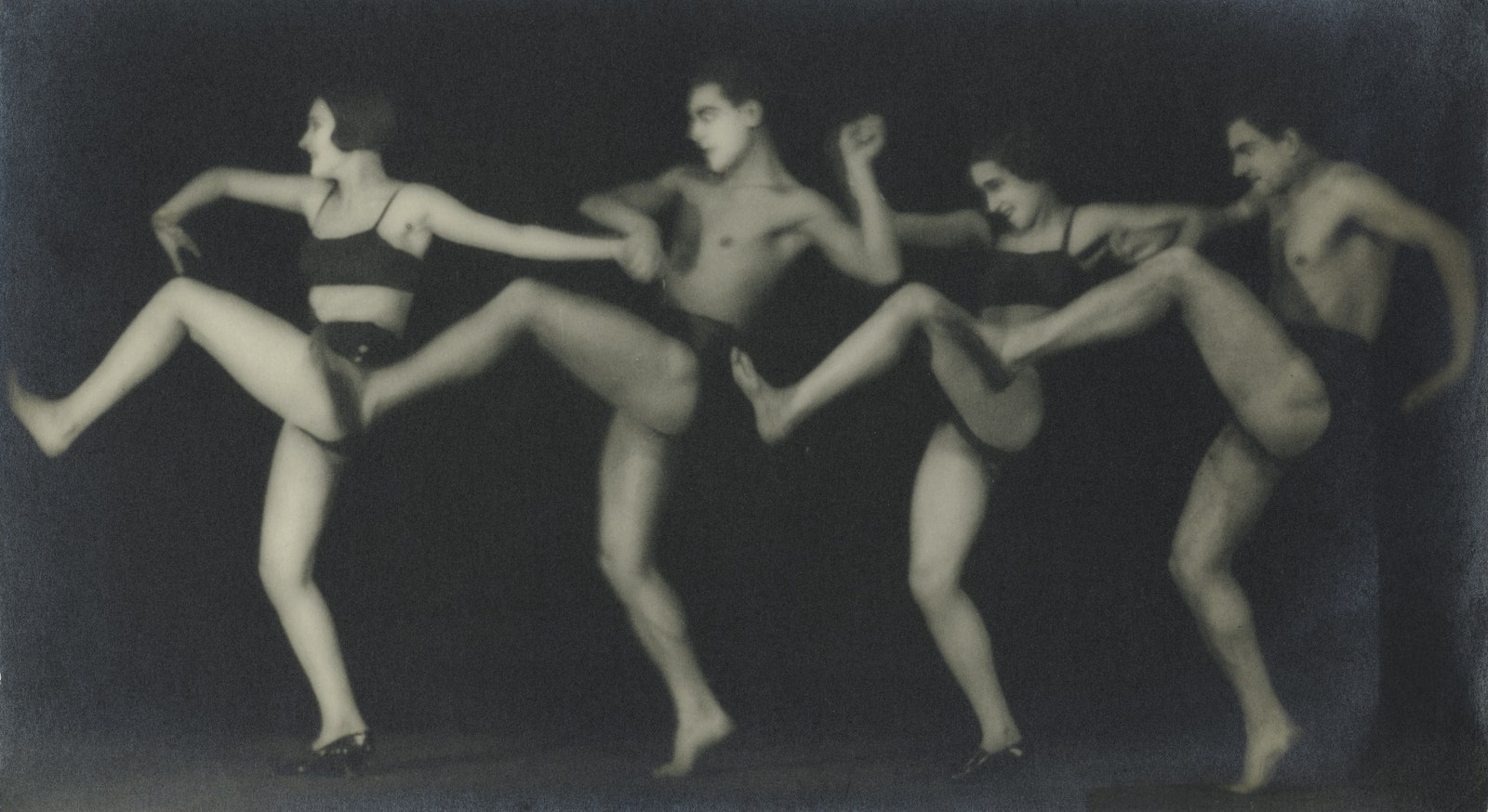 “Этюд движения. Группа” 1928. Авторский серебряножелатиновый отпечаток.