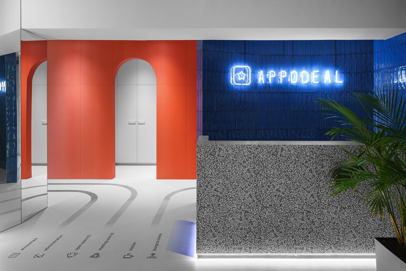 Дизайн интерьера офиса технологической компании по проекту Studio 11