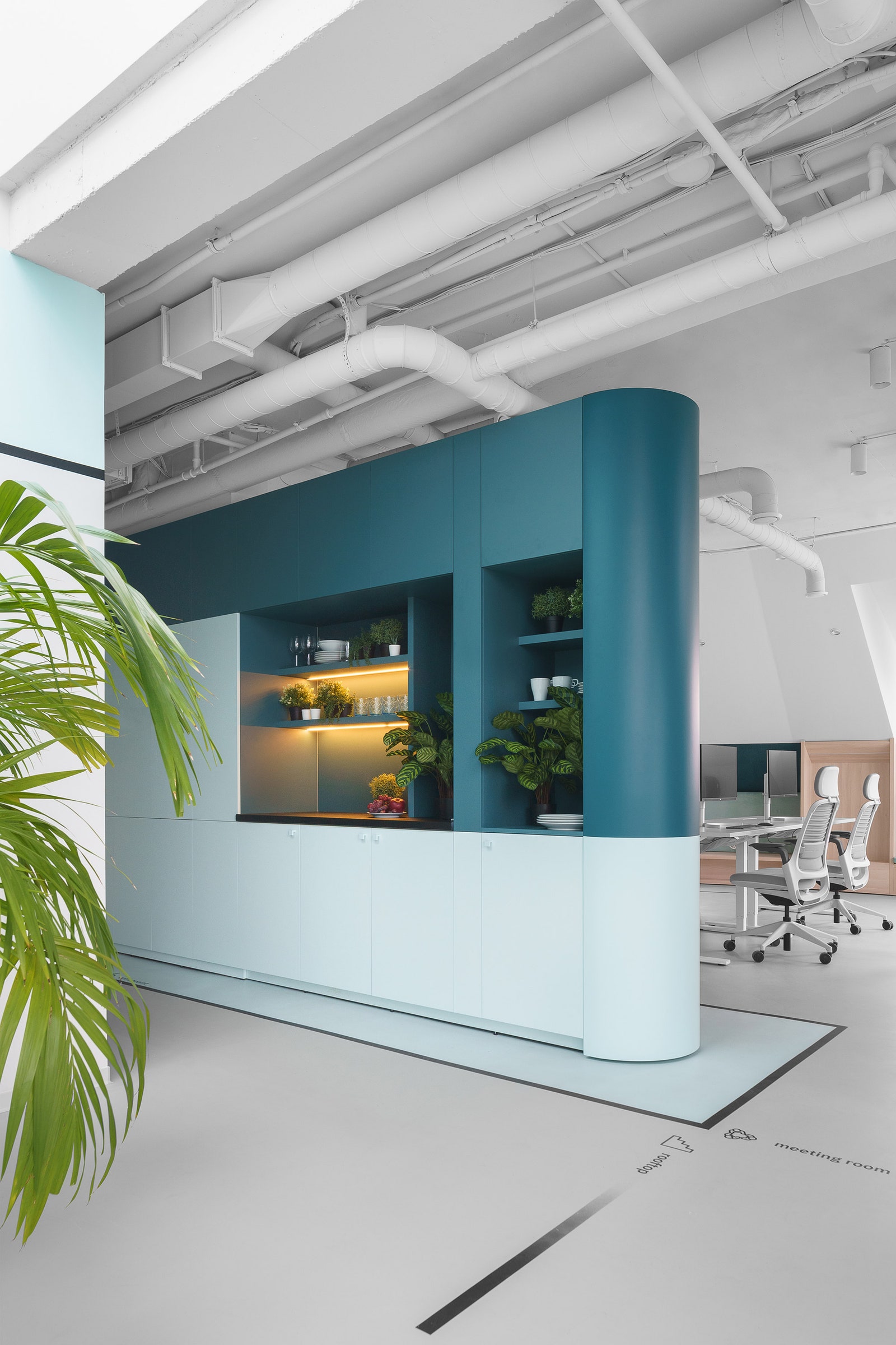 Дизайн интерьера офиса технологической компании по проекту Studio 11