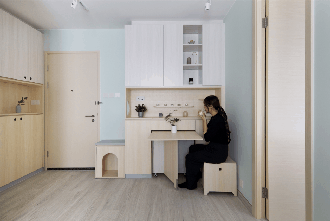 Квартира-трансформер для молодой пары с питомцами, 42 м²