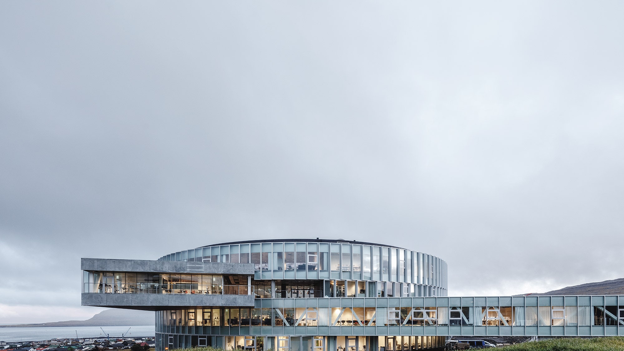 Новый колледж на Фарерских островах по проекту бюро BIG