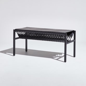Кожаные переплеты: мебель от DesignByThem и Диона Ли