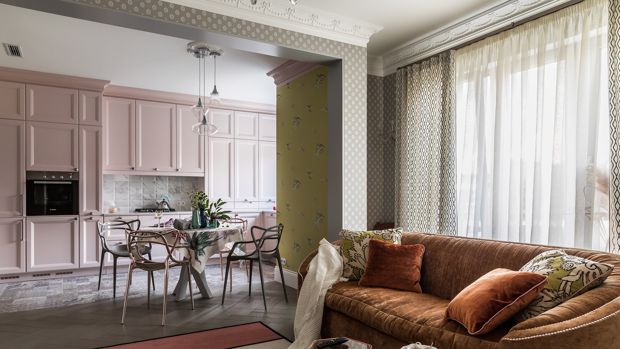 Дизайн интерьера квартиры с орнаментами по проекту Ксении Дуравиной 69 м²
