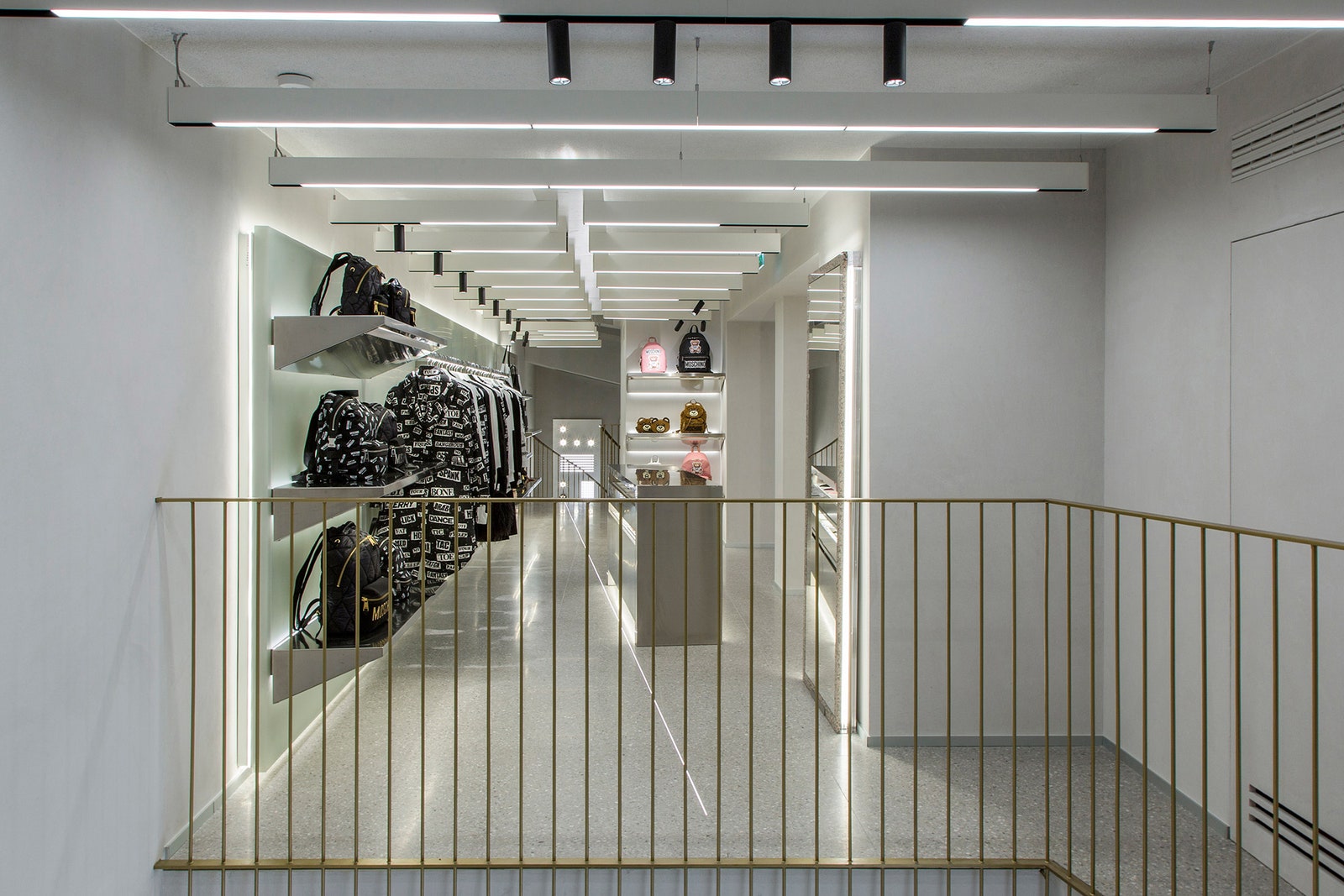 Дизайнпроект флагманского бутика Moschino в Париже