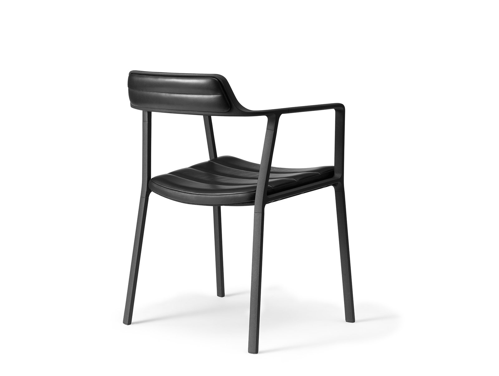 Дизайн лаконичного кресла от Vipp