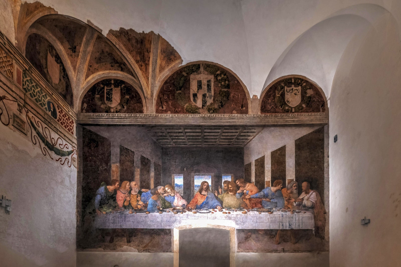 Одна из самых известных работ Леонардо — “Тайная вечеря” в монастыре Санта­МарияделлеГрацие 14951498 годы.