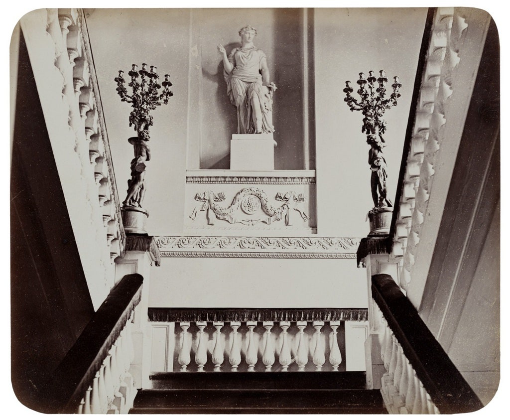 Парадная лестница. Дата съемки 18681870.