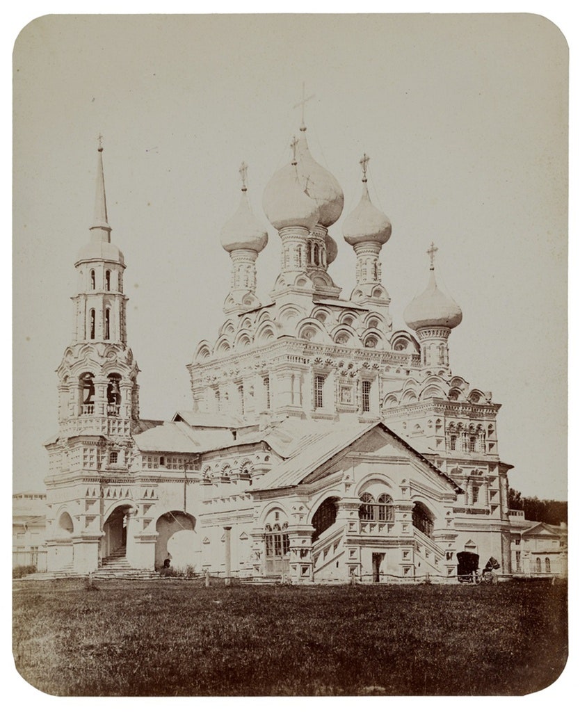 Вид церкви Живоначальной Троицы. Дата съемки 18681870.