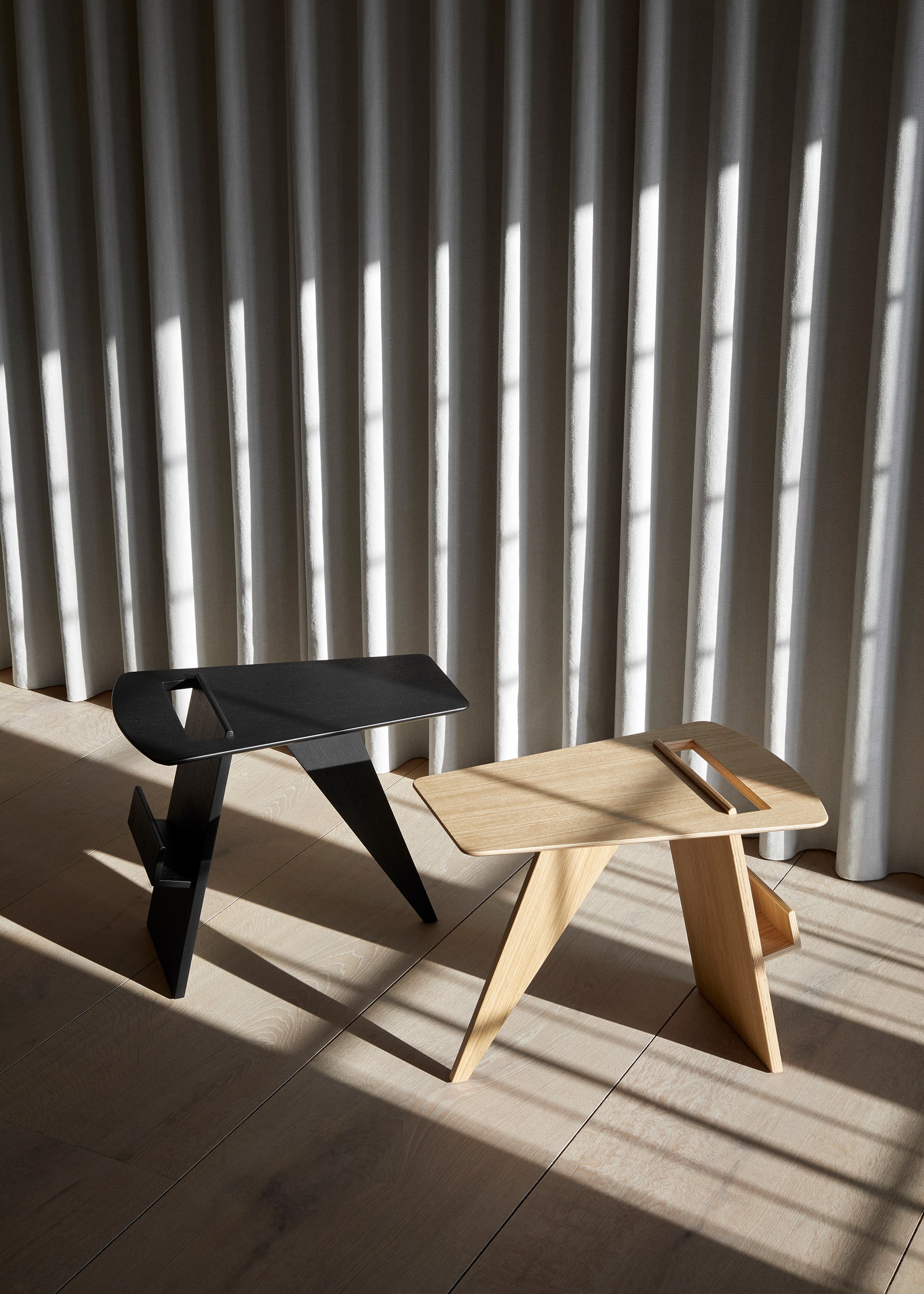 Fredericia Furniture и Camira переиздают мебель и ткани Йенса Рисома