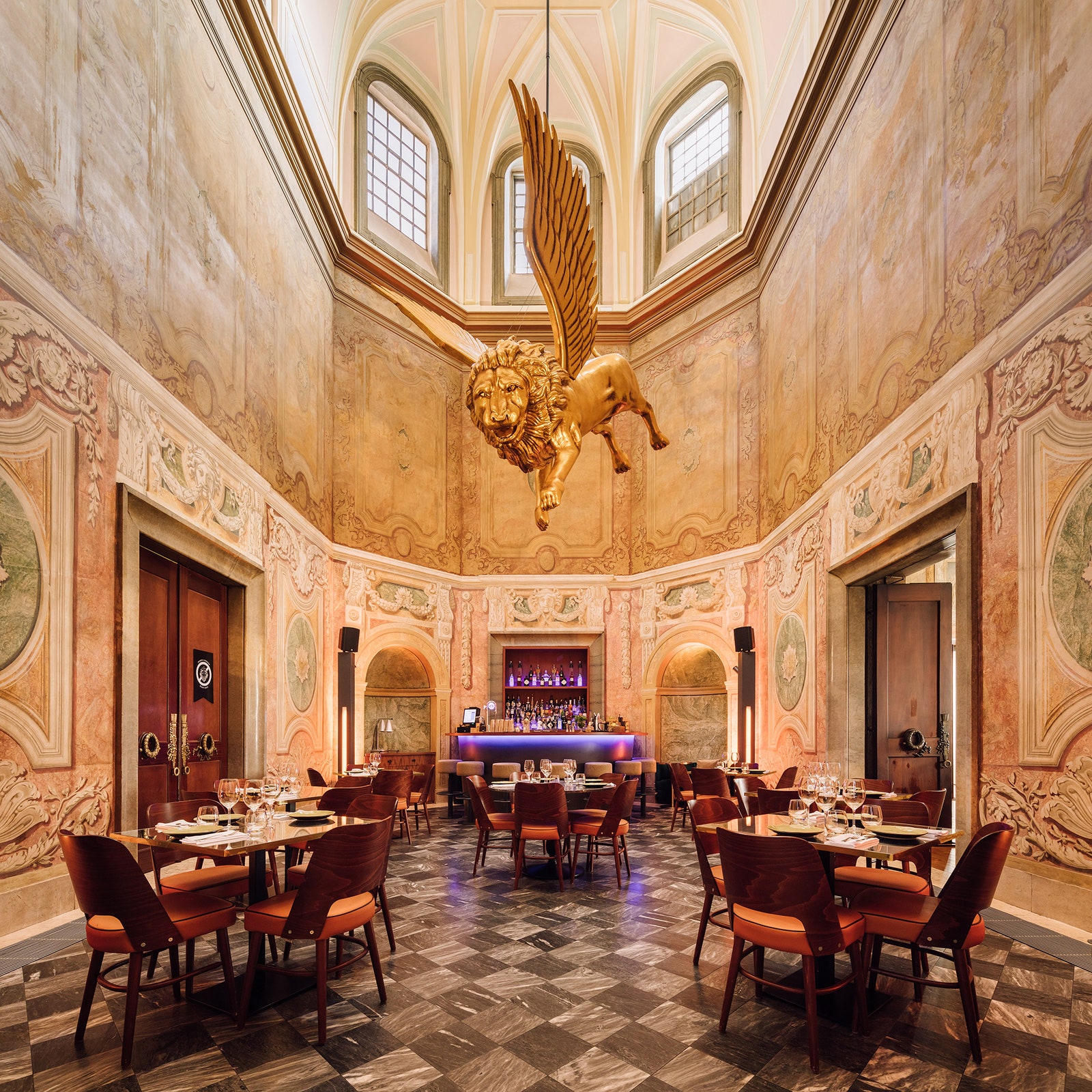Ресторан во дворце XVIII века в Лиссабоне