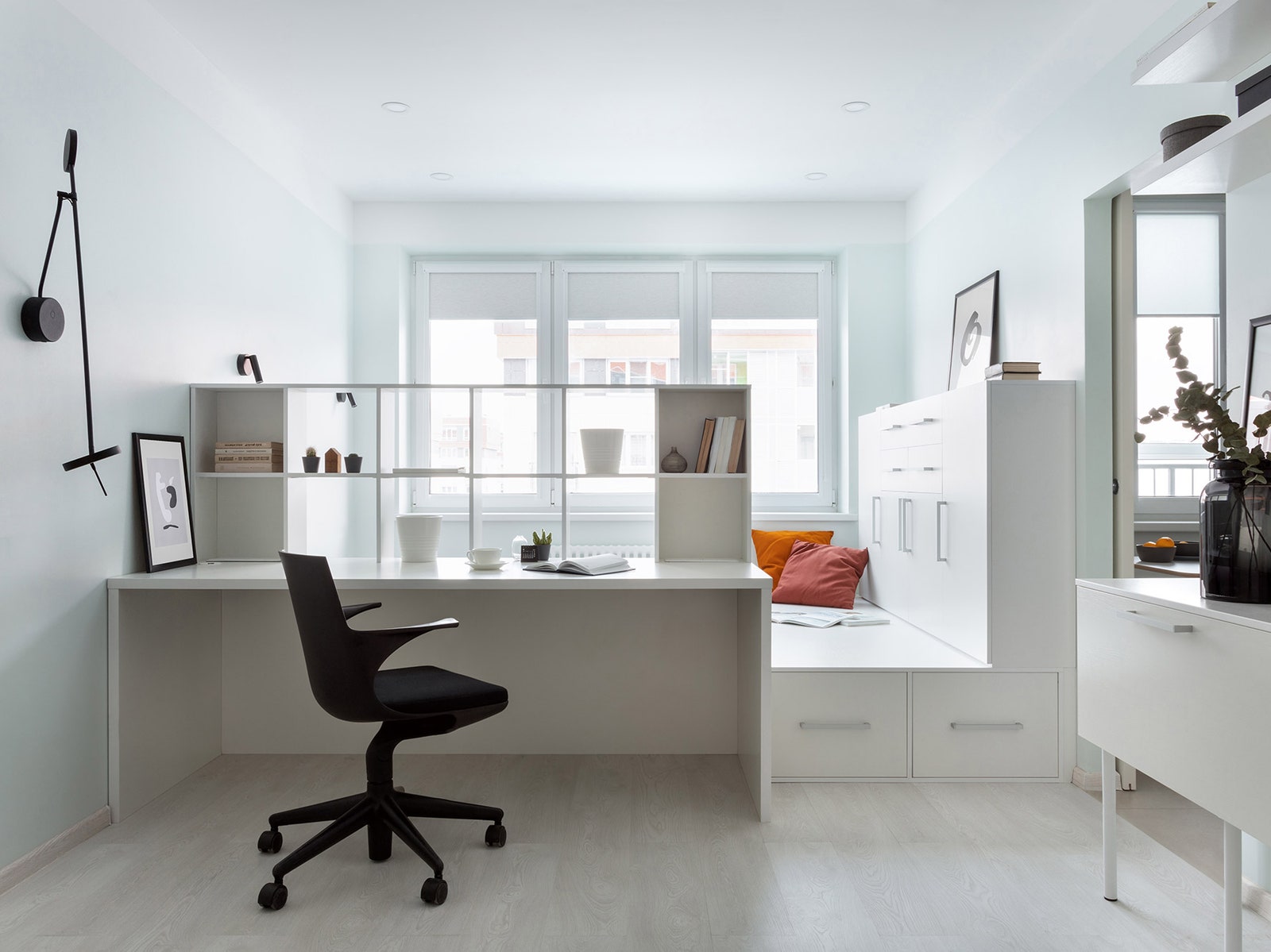 Квартира со спальней на подиуме, 42 м²