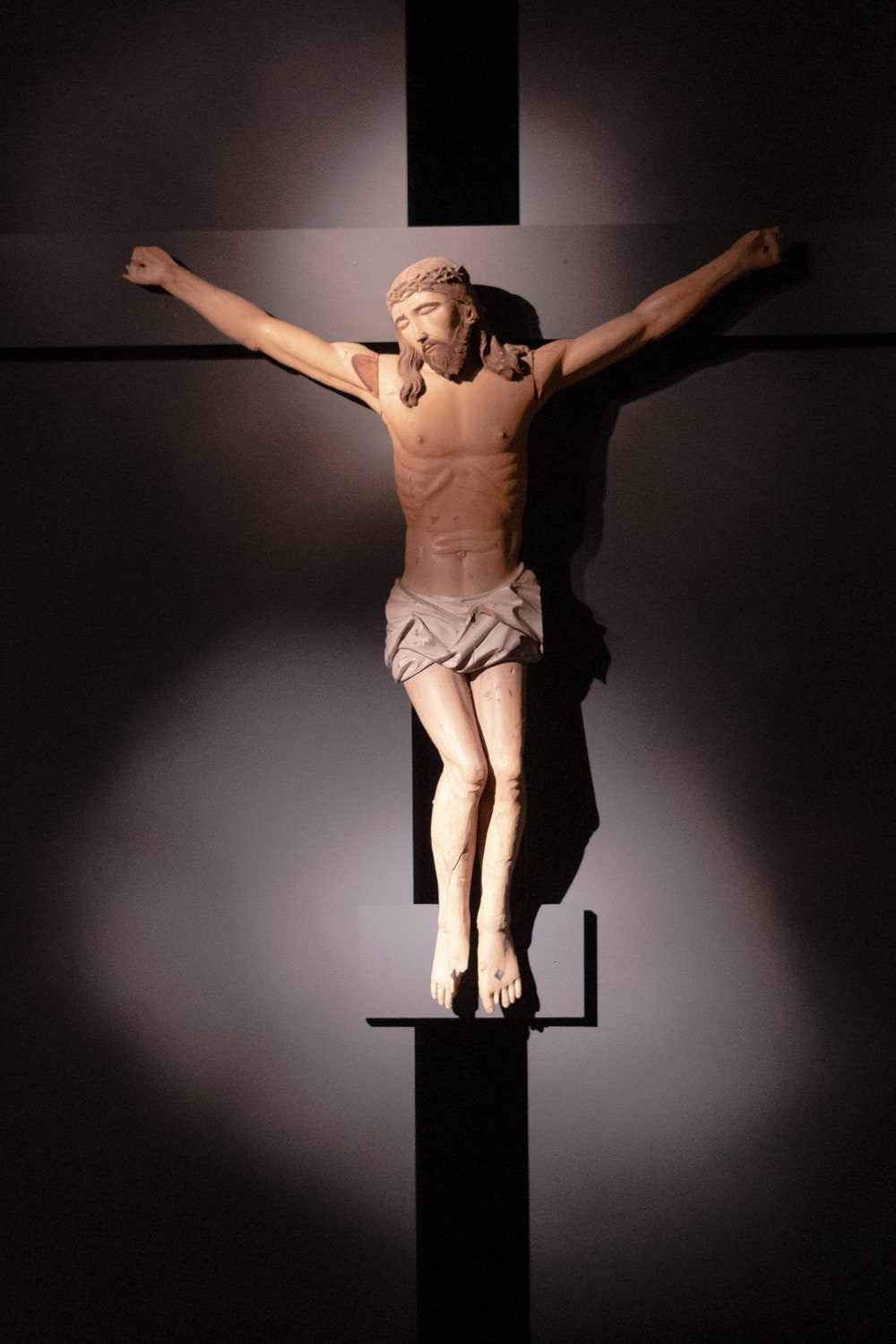 Выставка “Христос в темнице” в петербургском Манеже