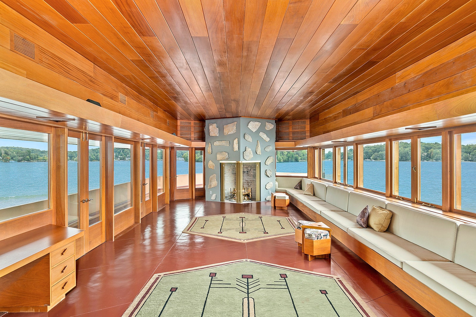 Райт или не Райт частный остров с домами по проекту Фрэнка Ллойда Райта продают за 129 млн долларов