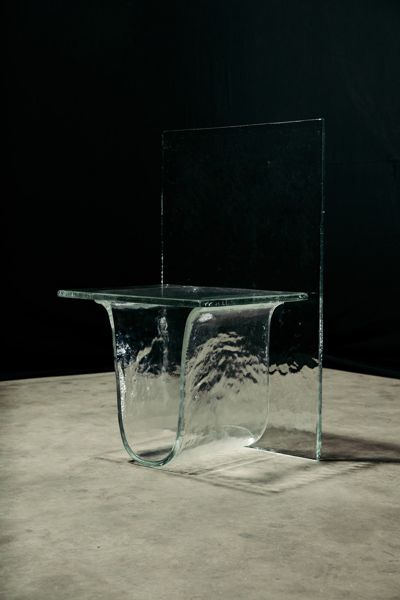“Тающая” мебель от Nendo для WonderGlass
