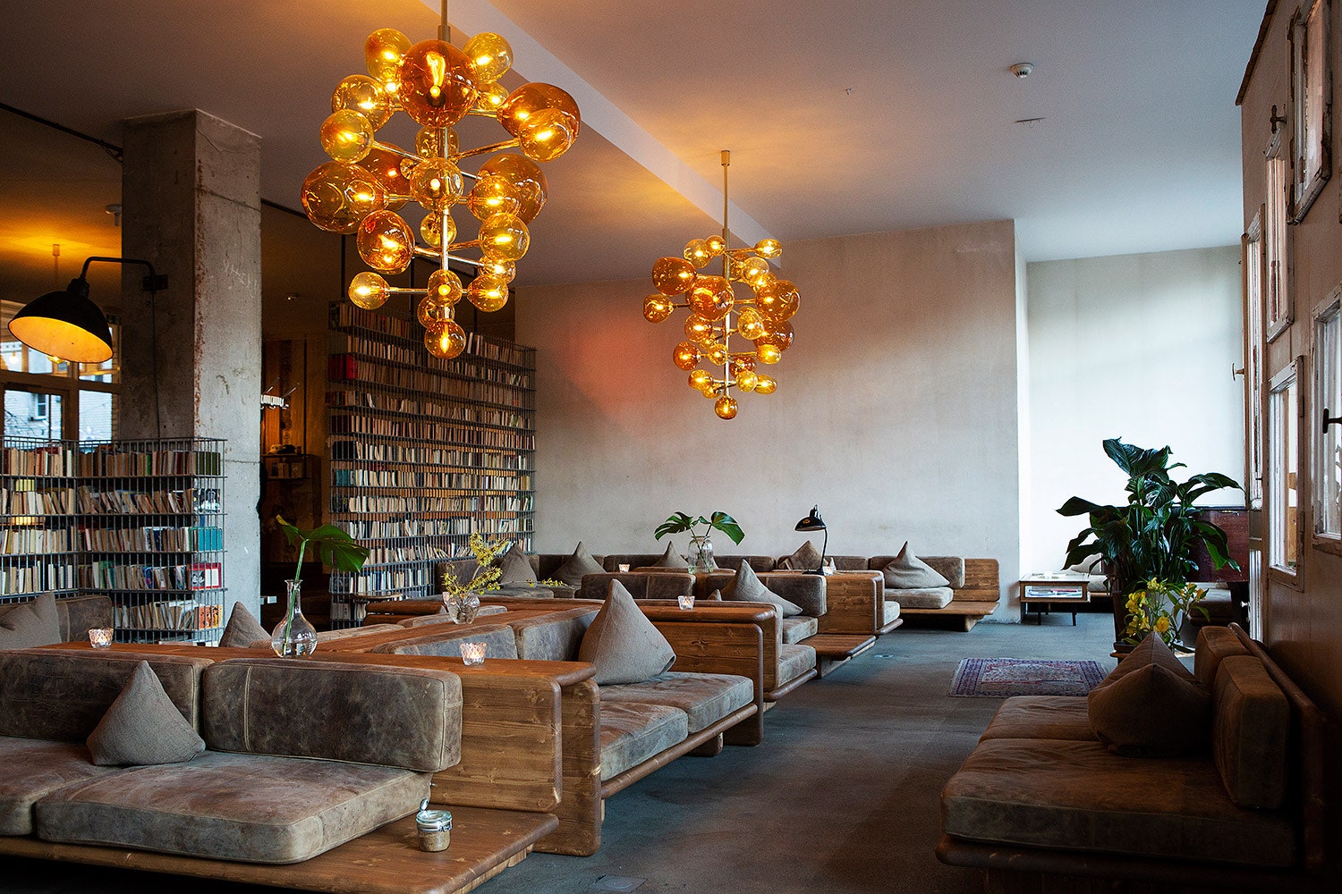 Дизайн интерьера обновленного отеля Michelberger в Берлине