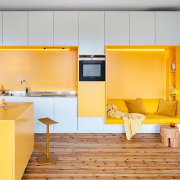 Ярко-желтая квартира в Стокгольме