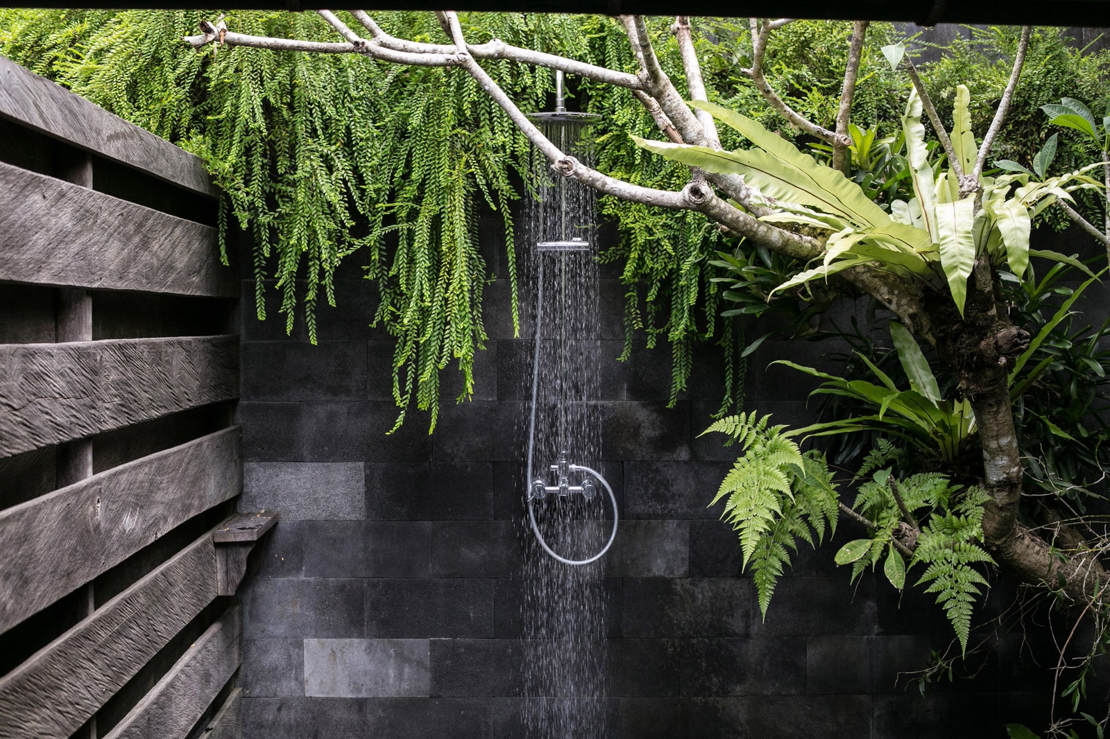“Медитативная” вилла на Бали по проекту венесуэльского архитектора