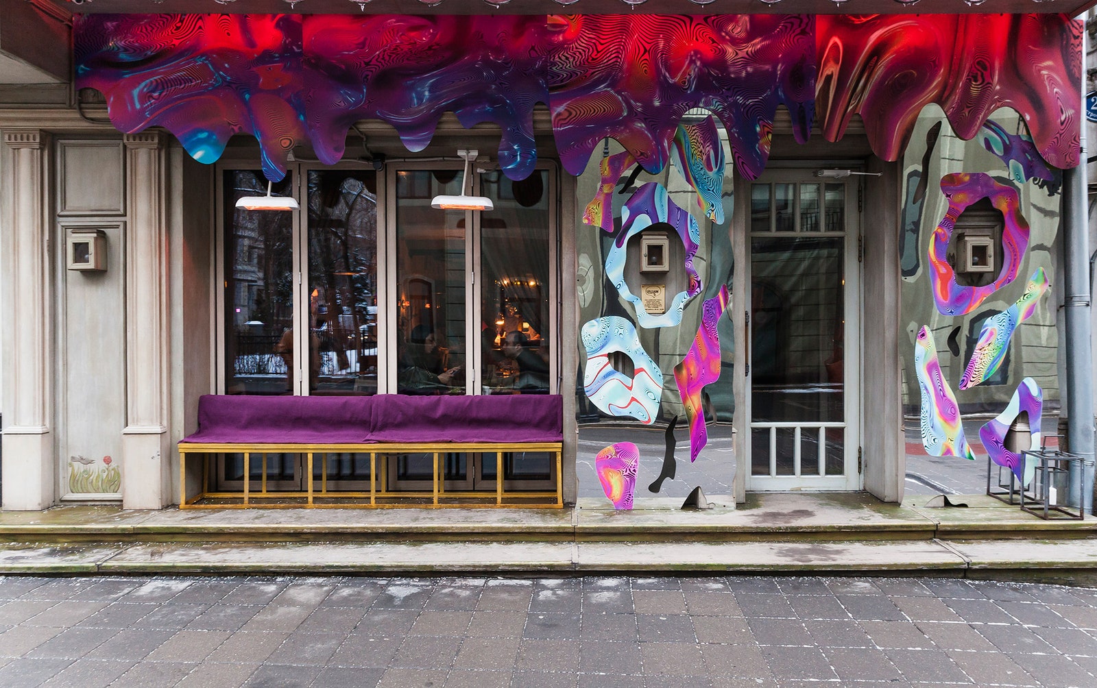 “Подарим городу искусство” художники украсили шесть московских ресторанов
