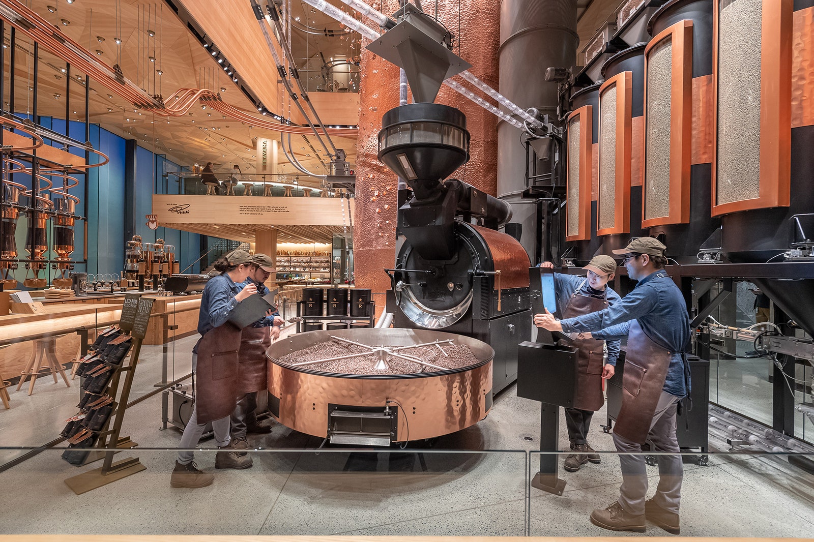 Дизайн нового Starbucks Reserve Roastery в Токио по проекту Кенго Кумы
