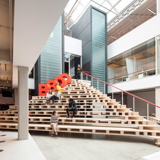 Новый офис BBDO в Брюсселе по проекту ZAmpone Architectuur