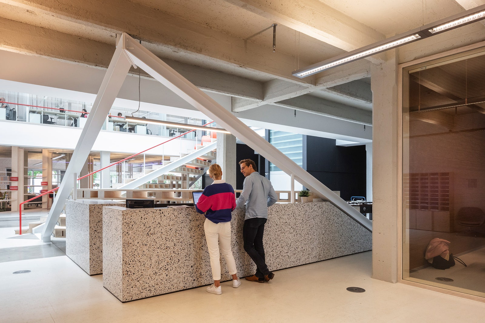 Новый офис BBDO в Брюсселе по проекту ZAmpone Architectuur