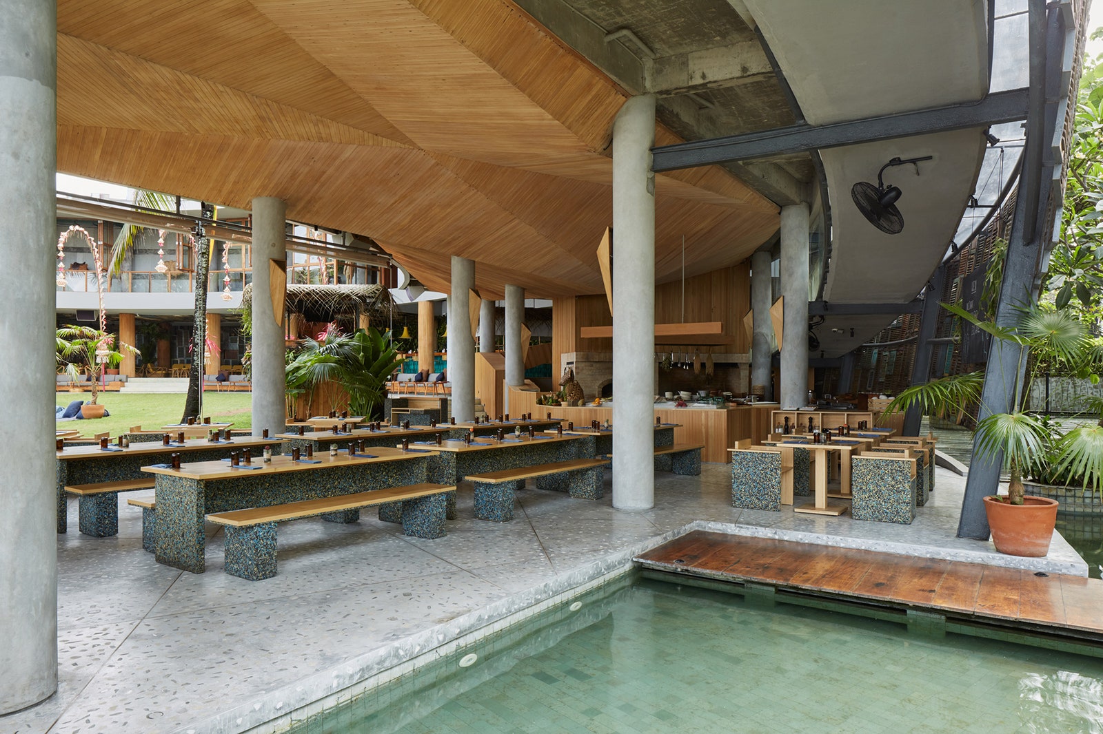 Осознанное потребление экоресторан на Бали
